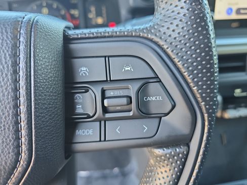 Used 2024 Toyota Tacoma SR5 AWD/4WD image 19