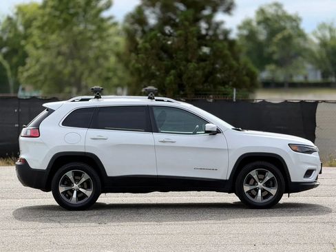Used 2019 Jeep Cherokee Limited AWD/4WD image 7