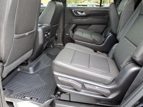 Used 2022 Chevrolet Tahoe Z71 w/ Luxury Package AWD/4WD image 14