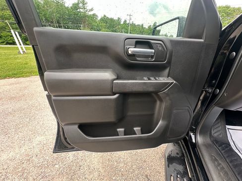 Used 2022 Chevrolet Silverado 1500 Custom AWD/4WD image 10