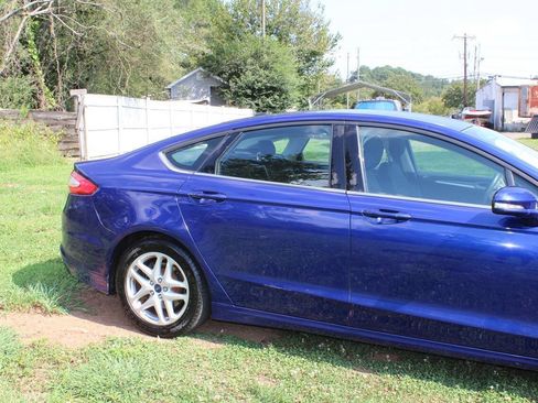 Used 2015 Ford Fusion SE FWD image 5