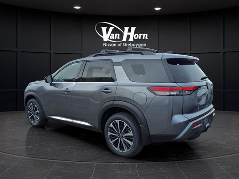New 2026 Nissan Pathfinder Platinum AWD/4WD image 10