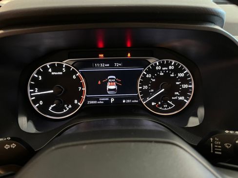Used 2025 Nissan Rogue SV FWD image 40