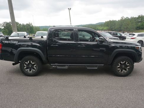 Used 2017 Toyota Tacoma TRD Off-Road w/ Tow Package (A/T) AWD/4WD image 20
