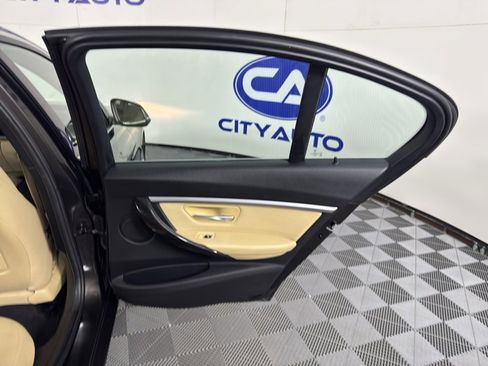 Used 2017 BMW 330e image 36