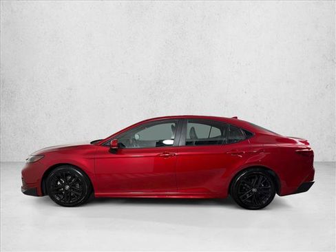 Used 2025 Toyota Camry SE FWD image 6