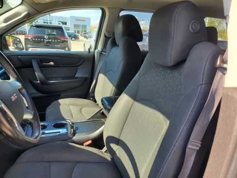 Used 2013 GMC Acadia SLE image 21