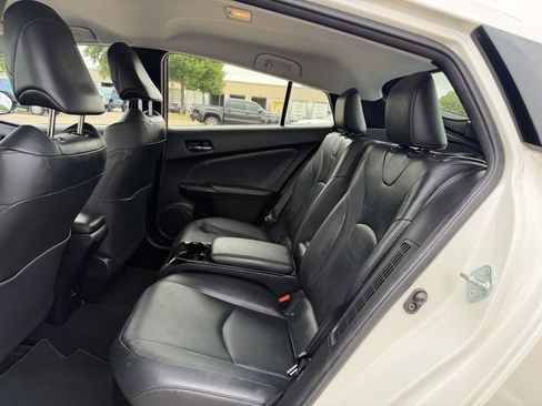 Used 2018 Toyota Prius Prime Advanced FWD image 28