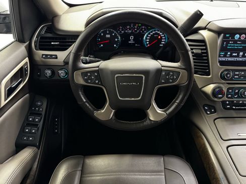 Used 2018 GMC Yukon Denali AWD/4WD image 15