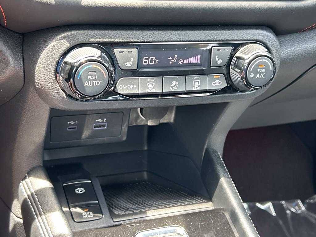 Certified 2024 Nissan Kicks SR w/ SR Premium Package FWD image 34