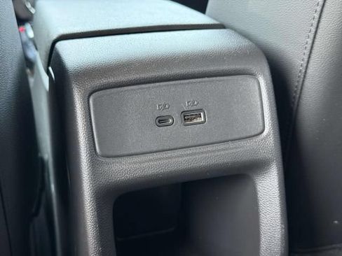 Used 2025 Chevrolet Trax LT FWD image 12
