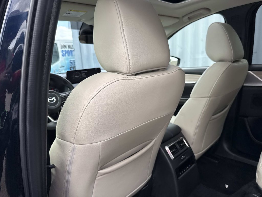Certified 2024 MAZDA CX-90 3.3 Turbo w/ Preferred Package AWD/4WD image 13