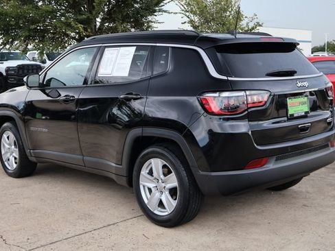 Used 2022 Jeep Compass Latitude w/ Convenience Group FWD image 4