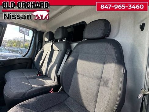 Used 2025 RAM ProMaster 2500 w/ Convenience Group FWD image 11