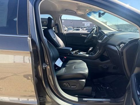 Used 2016 Ford Edge Titanium w/ Technology Package AWD/4WD image 19