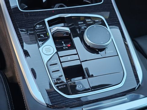 New 2026 BMW X5 xDrive40i w/ M Sport Package image 23