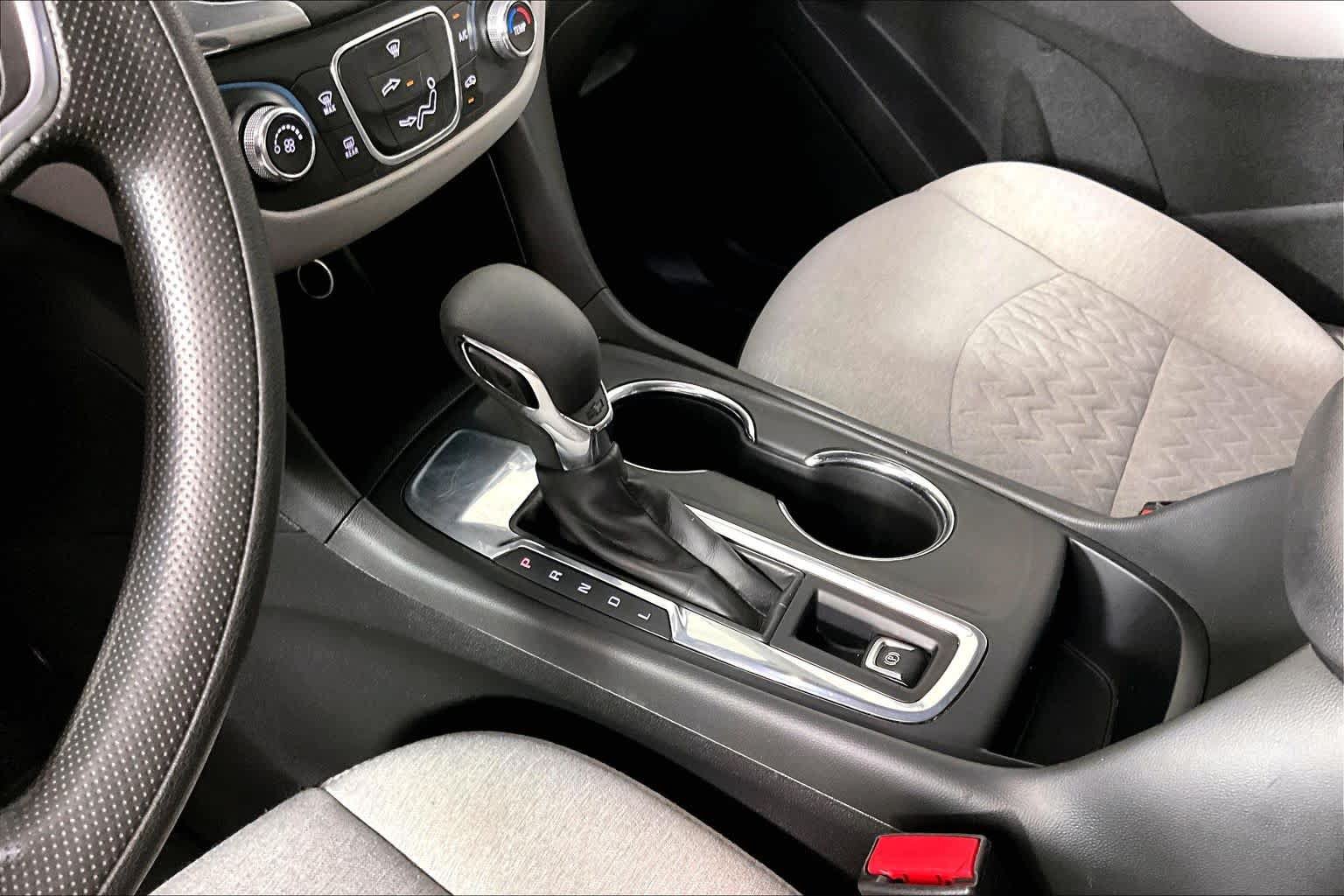 Used 2023 Chevrolet Equinox LS w/ LS Convenience Package FWD image 15
