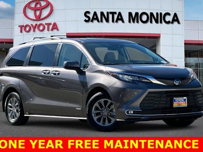 Used 2021 Toyota Sienna XLE