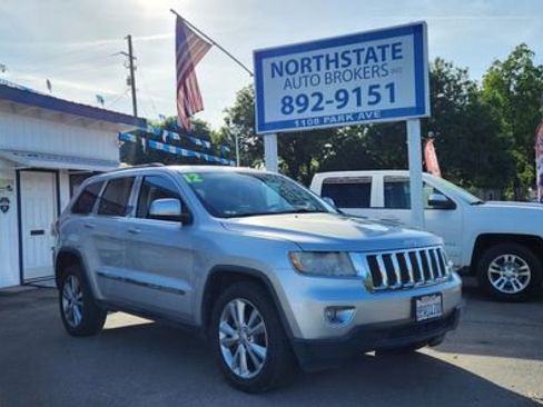 Used 2012 Jeep Grand Cherokee Laredo AWD/4WD image 1