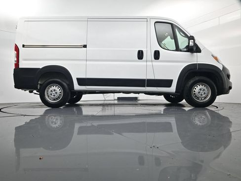 Used 2025 RAM ProMaster 2500 w/ Convenience Group FWD image 33