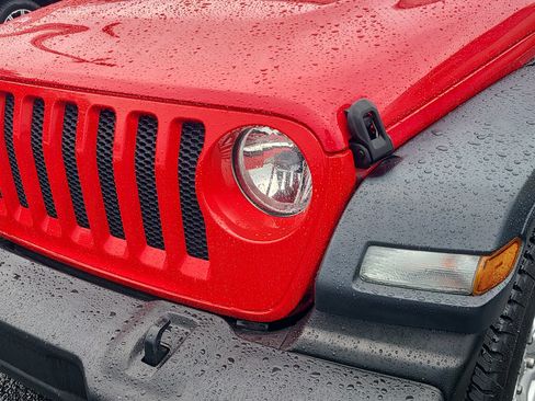 Used 2018 Jeep Wrangler Unlimited Sport S AWD/4WD image 9
