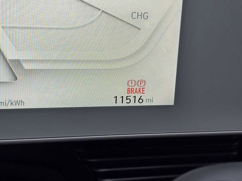 Used 2024 Hyundai Ioniq 5 SE image 26