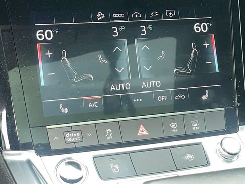 Used 2022 Audi e-tron Premium AWD/4WD image 14