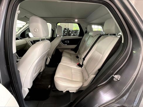 Used 2019 Land Rover Discovery Sport HSE AWD/4WD image 12