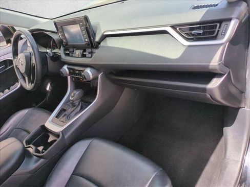Used 2019 Toyota RAV4 XLE Premium FWD image 22