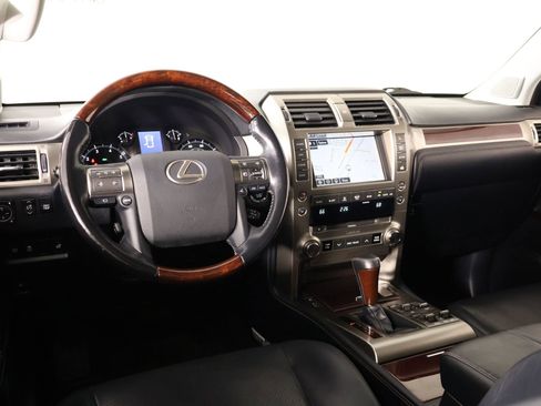 Used 2015 Lexus GX 460 Luxury AWD/4WD image 2