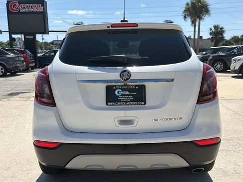 Used 2020 Buick Encore Preferred FWD image 4