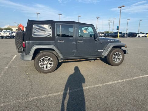 Used 2017 Jeep Wrangler Unlimited Rubicon w/ Dual Top Group AWD/4WD image 2
