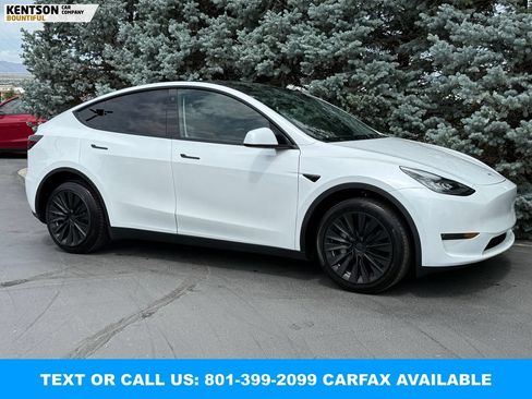 Used 2023 Tesla Model Y Long Range AWD/4WD image 12