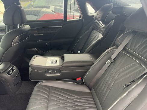 Used 2024 Genesis G90 3.5T AWD/4WD image 9