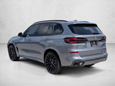 Used 2026 BMW X5 xDrive40i w/ M Sport Package AWD/4WD image 8