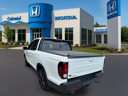 Used 2025 Honda Ridgeline Black Edition image 4