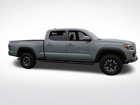 Used 2023 Toyota Tacoma TRD Off-Road w/ Technology Package AWD/4WD image 4