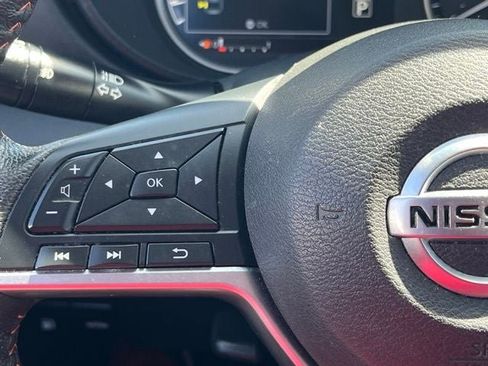 Used 2021 Nissan Versa SR FWD image 17