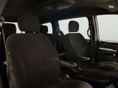 Used 2016 Dodge Grand Caravan SE FWD image 28