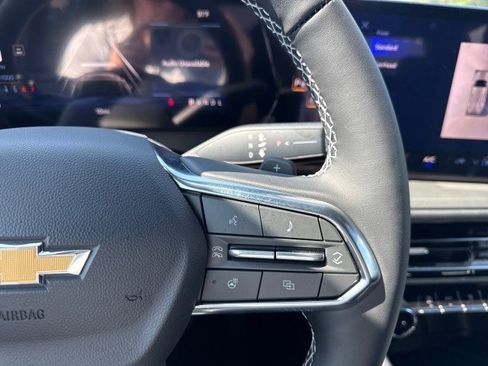 New 2026 Chevrolet Traverse LT w/ Driver Confidence Package FWD image 34