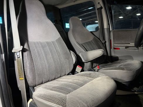 Used 1999 Chevrolet Venture image 8