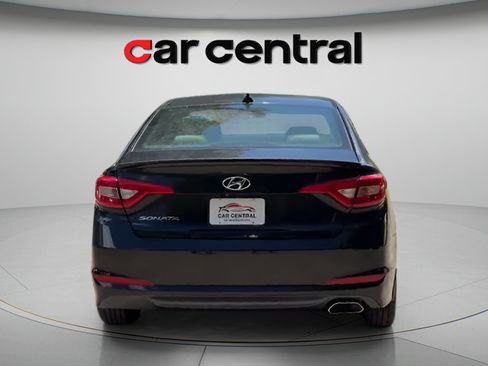Used 2015 Hyundai Sonata SE w/ Option Group 09 FWD image 4