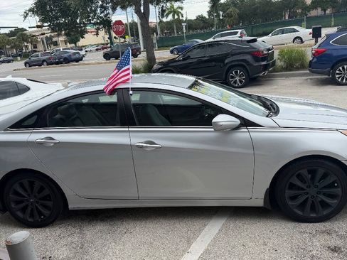 Used 2012 Hyundai Sonata SE FWD image 4