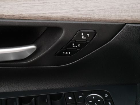 Used 2025 Toyota Grand Highlander AWD Hybrid image 19