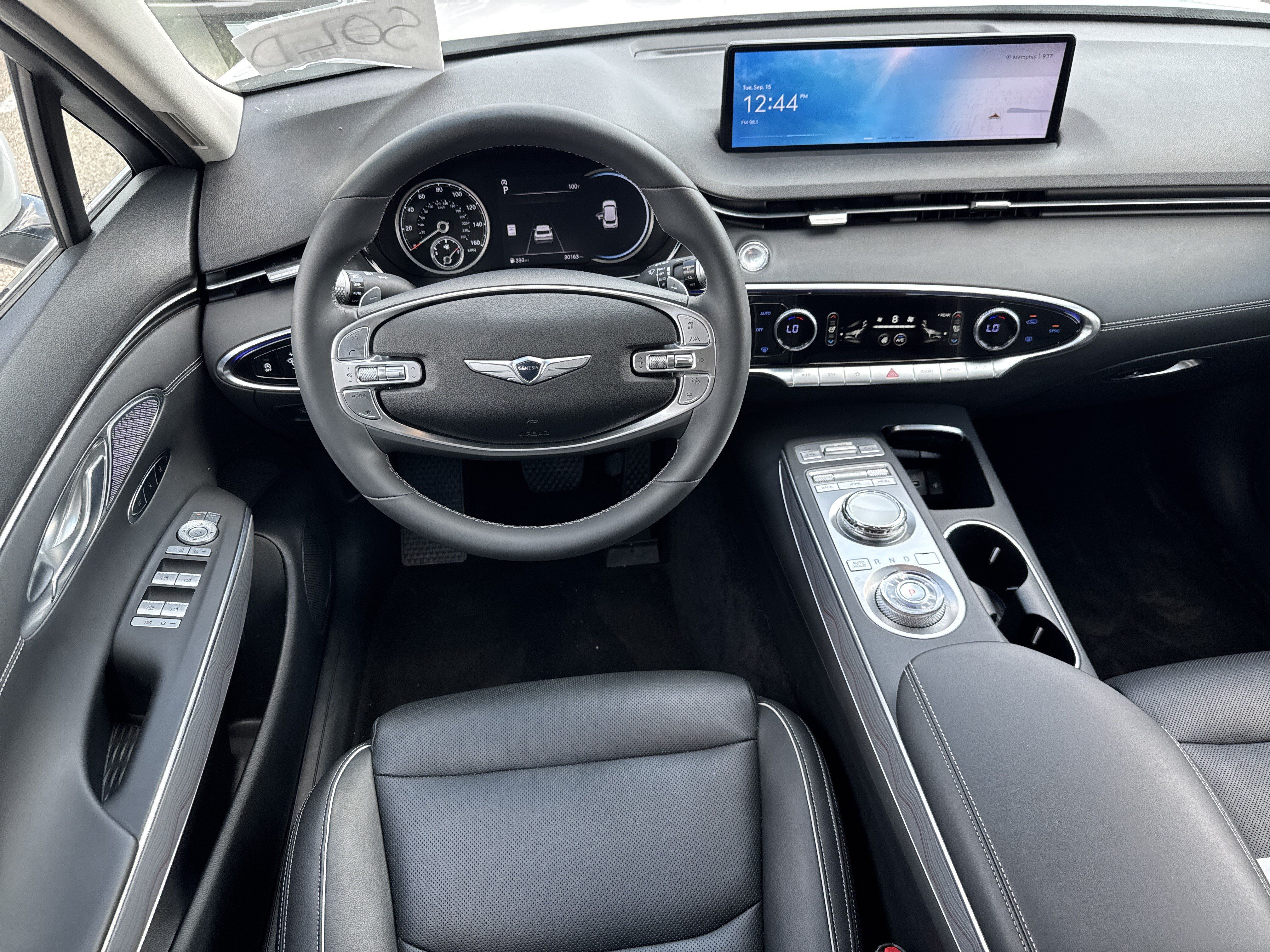 Used 2023 Genesis GV70 2.5T w/ Advanced Package AWD/4WD image 7