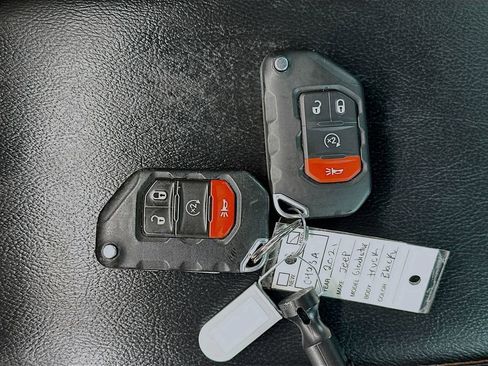 Used 2021 Jeep Gladiator Mojave image 34