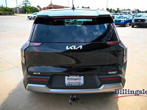 Used 2024 Kia EV9 Light Long Range image 4