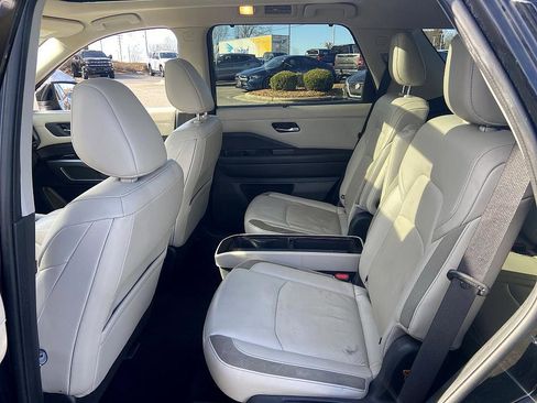 Certified 2022 Nissan Pathfinder SL w/ SL Premium Package image 12