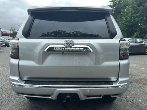 Used 2018 Toyota 4Runner Limited AWD/4WD image 4