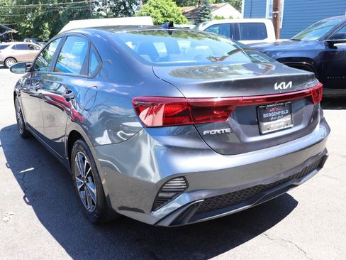 Used 2023 Kia Forte LXS FWD image 3